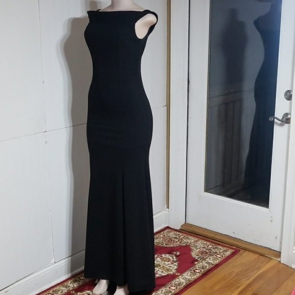 Party Gown ( Long black Dress) - Picture 3 of 6